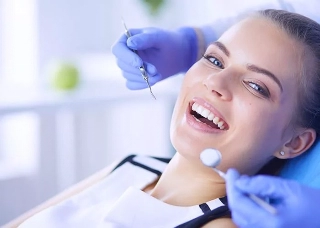 Best-Holistic-Dentistry-Girl