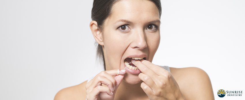 Flossing - What Holistic Dentists Recommend